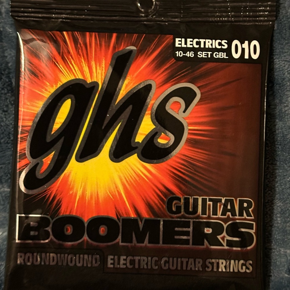 Electric Guitar Strings - Black